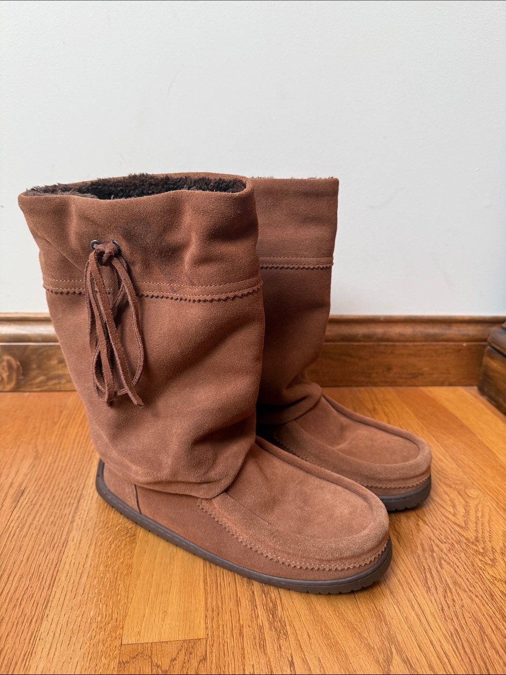 Manitobah Hunter Waterproof Winter Boots Suede Comfort Unisex Men’s 7 Ladies 9